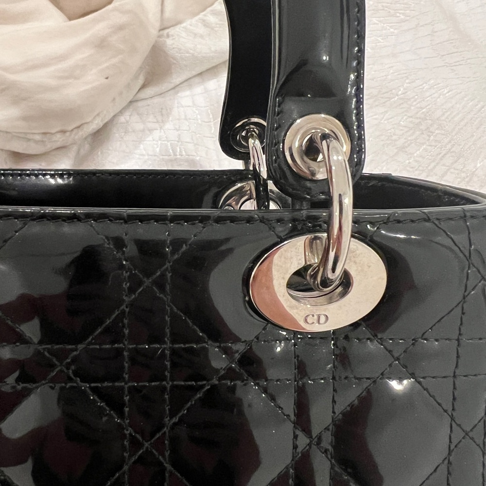 Black quilted patent Cannage leather Christian Dior Medium Lady Dior bag - Picture 7 of 15